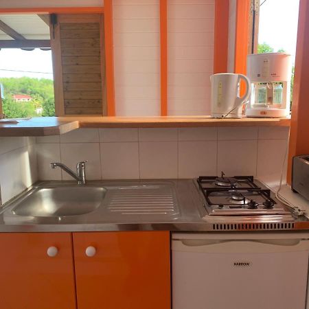Bungalow Les Cerisiers Bouillante Eksteriør billede