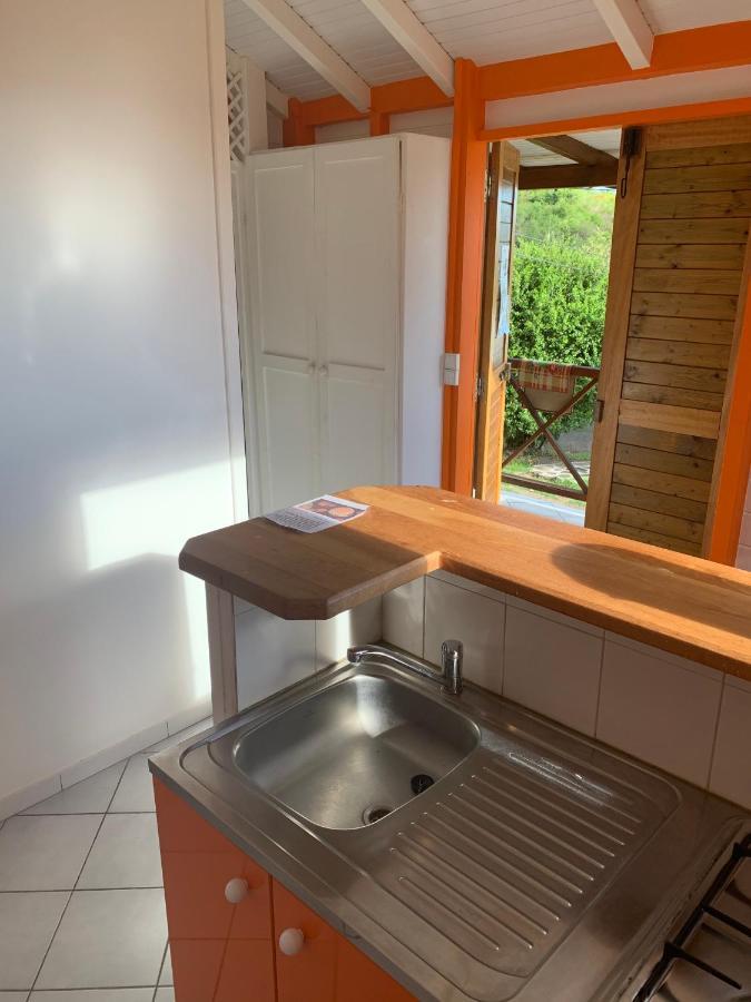 Bungalow Les Cerisiers Bouillante Eksteriør billede